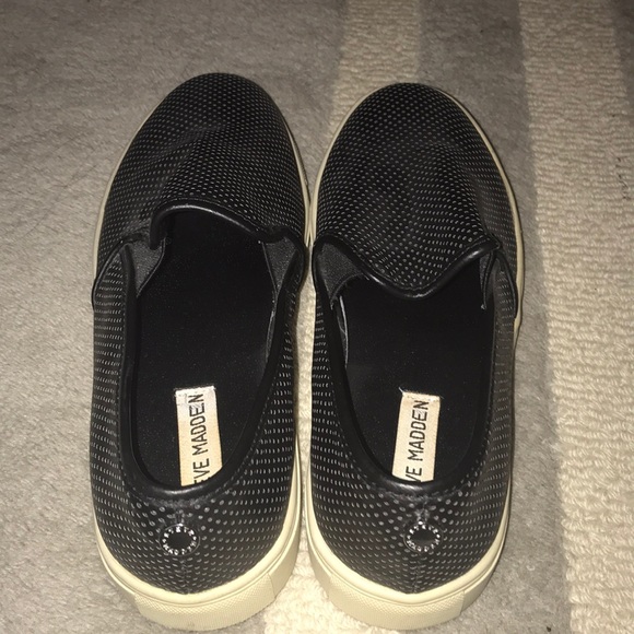 NWOT Black Steve Madden slip on sneakers - Picture 3 of 3
